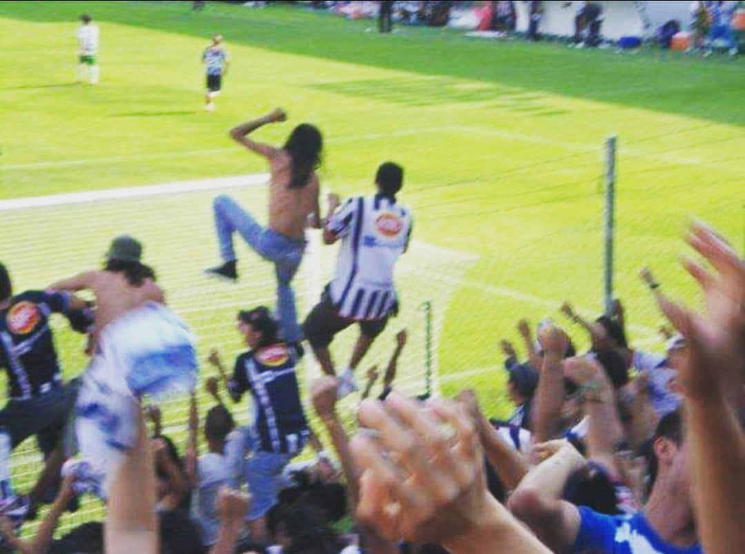 Y Vamos Vamos Rayados cantemos todos y Vamos que en esta esquina estamos relocos......

#MTY #AlientoTotal #RayadosEsPasión #RayasLocura #Liguilla #Cuartos #DivinaAD #AtadoATuDestino #LosNúmero1 #AzulYBlanco