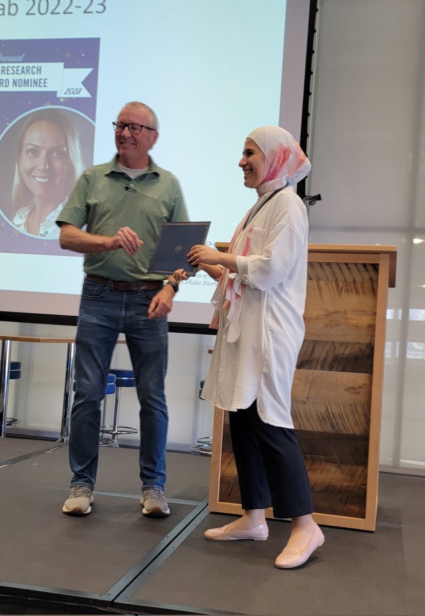 TheBlackburnLab's tweet photo. And, @MajdHamaly won the best poster award! 🥳 Which is especially impressive considering she's my Pharmacology PhD student and this was a Biochemistry dept retreat 😁 https://t.co/K5ZVOkJJGP
