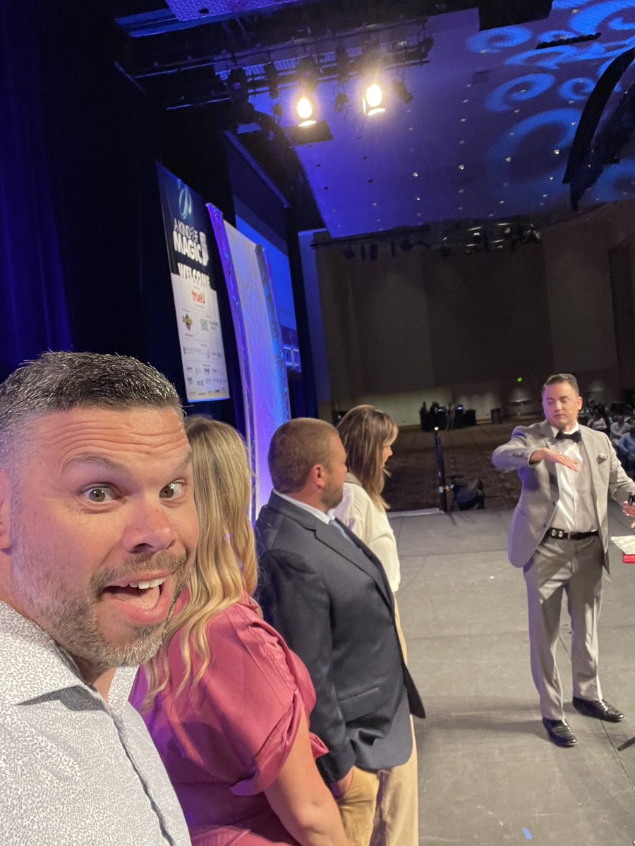 jeffsemple's tweet photo. Magic night 🪄 #BPTWIN https://t.co/uD34s4bkIi