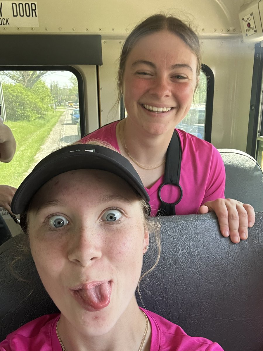 NORDONIASBALL's tweet photo. 🤩 KNIGHTS WIN 🤩

Varsity went to Kenston today and won 11-10!!

A total team win with 15 hits, 3 homeruns, and Isla Lepri with the W!!!

We will play again tomorrow at home vs. Normandy 🥎

And we broke out the pink unis 😍🩷 https://t.co/Cp1vWQfkUr