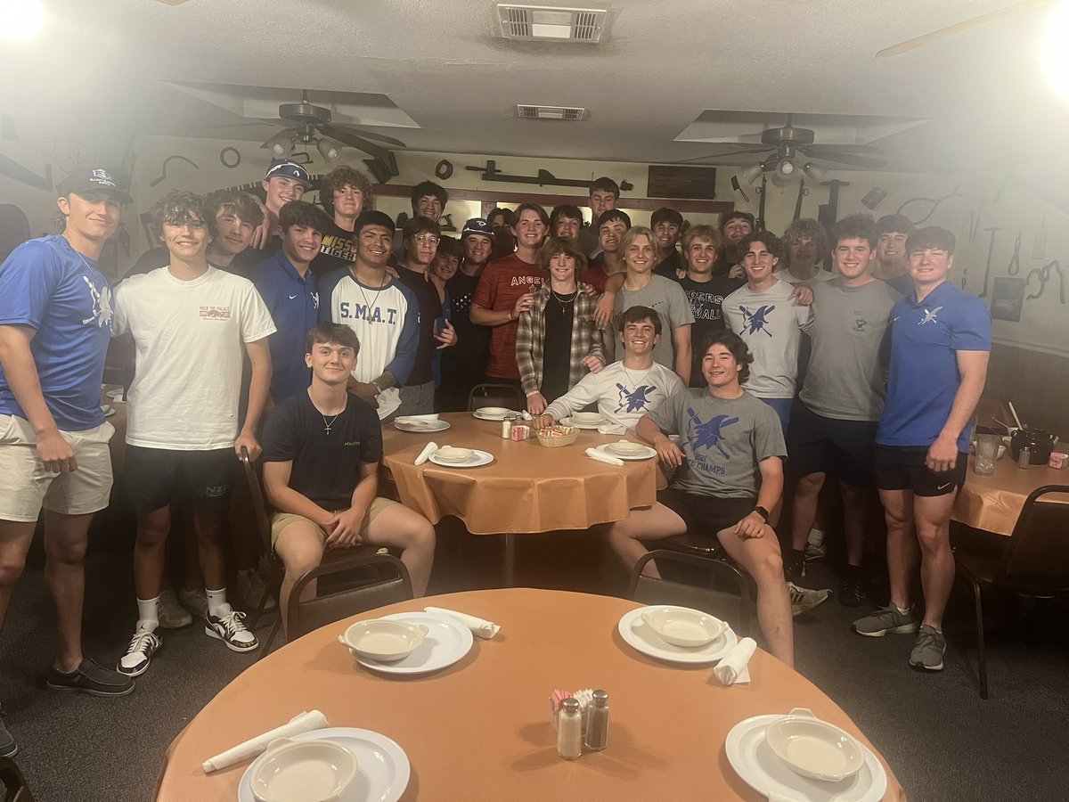 BaseballMountie's tweet photo. Nothing like a little Monte Ne Chicken to kick off the week! https://t.co/Sg6HCN2YIF
