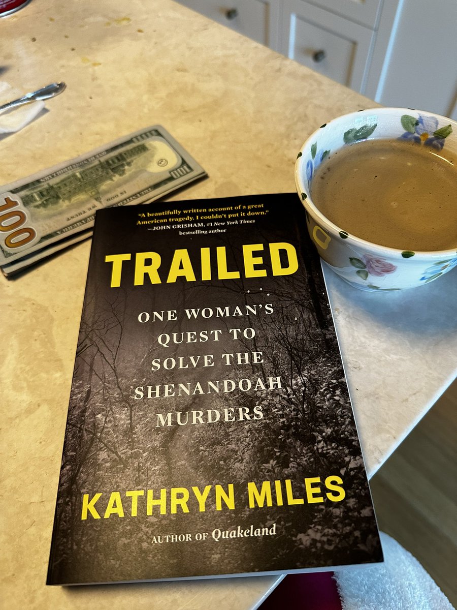 LeslieZemeckis's tweet photo. This is so good #books #trailed https://t.co/USzUSgN7cx