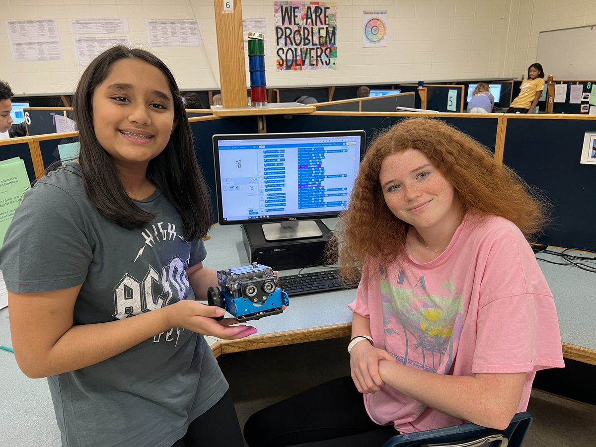 LisaDarrowRocks's tweet image. Empowering girls through code unlocks a world of opportunities! 👩💻 So proud of these girls from @WoodstockMS for developing critical thinking, problem-solving skills, and creativity to prepare them for success in the digital age. #GirlsWhoCode #CodingForAll