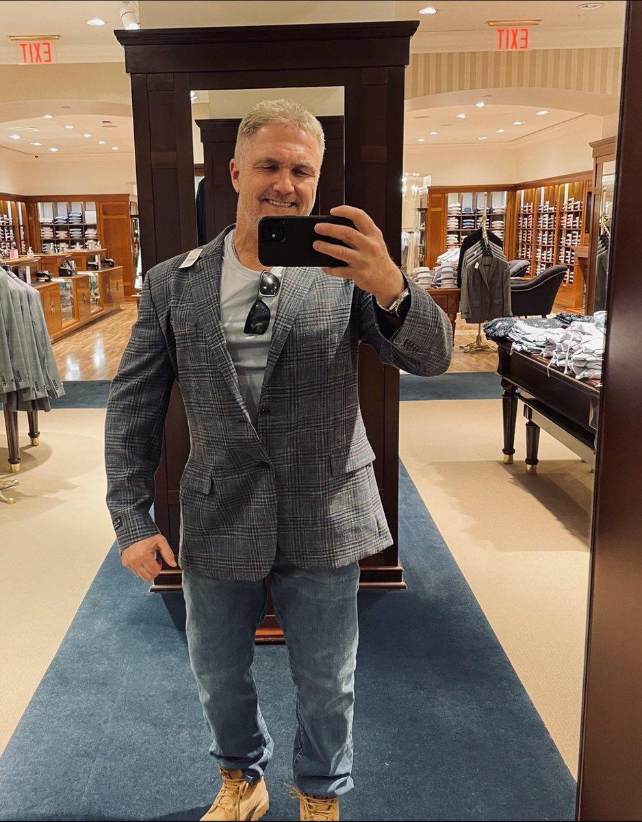 What do you think ? I also picked  up this 2nd sports coat at Brooks Brothers for real estate open houses, showings etc  - What do you think ? #Realtor #BrokerAssociate #NewJersey #DressForSuccess