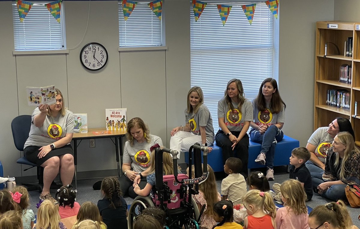 Future Kindergarten Bear Storytime on Tuesday! We met some of our future Bears and learned all about Kindergarten! 🐻 🐾 <a href="/BennettBears/">Bennett Bears</a> <a href="/DrAnitaTillson/">Dr. Anita Tillson</a>