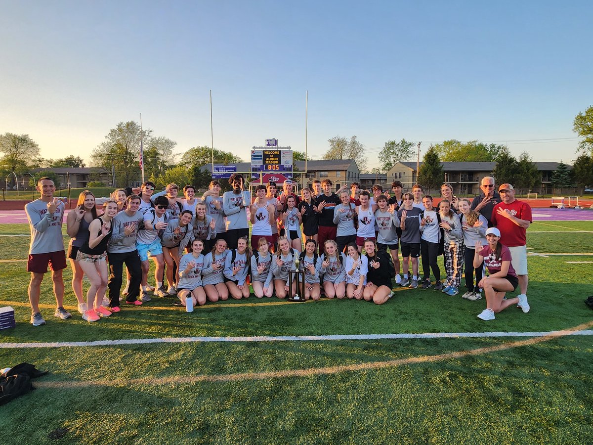 BWHS_Athletics's tweet photo. 3 peat for our girls and boys track team in the CCL meet! So proud of Coach Kessler, his staff, and this dedicated group of Eagles!!
#GoEagles https://t.co/LiEL4leh5D