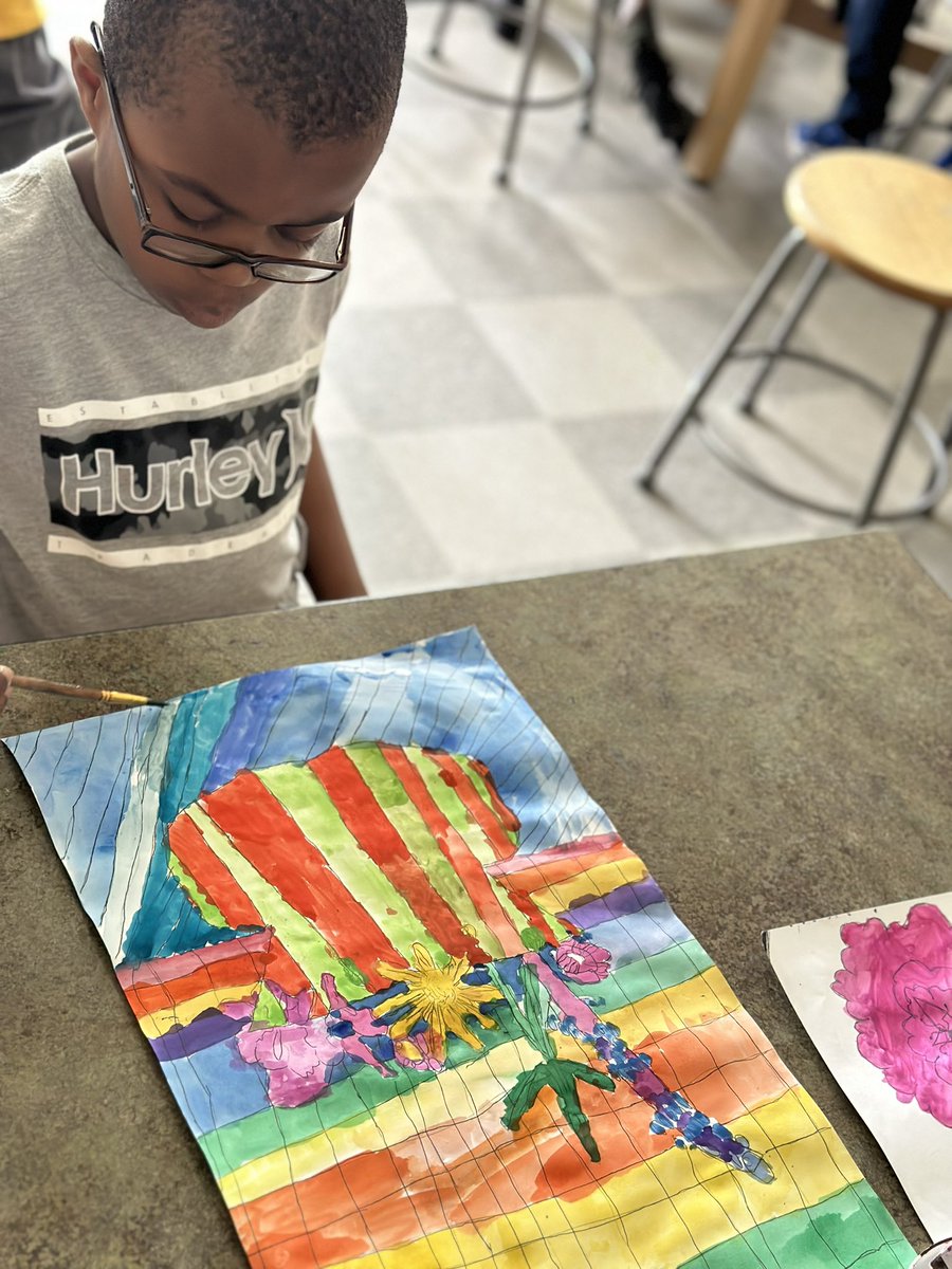 May Flowers are getting painted one petal at a time. 🌸We were inspired by the work of contemporary artist, Lisbeth Cort. 🎨 <a href="/VincentFarmBCPS/">VincentFarmBCPS</a> <a href="/BurdetteAmm/">AmmBurdette</a>