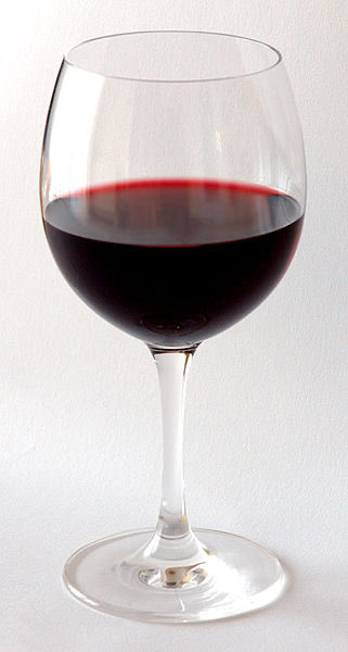 Rhetorical_Fun's tweet photo. If someone communicated their thoughts by hitting a wine glass in morse code, would they be telling you what they tink? #dadjokes #onomatopoeiahumor https://t.co/6jhJUWyh6q
