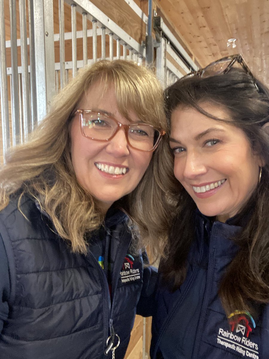 Thank you @ntvnewsnl and @eddiesheerr for stopping by tonight to chat about Hoedown in the Barn (still time to get your tickets!) &amp; the incredible programs that it supports❤️🌈🐴 Pickles &amp; Bodhi stole the show during their Horse Discovery lesson. #hoedowninthebarn #barndance