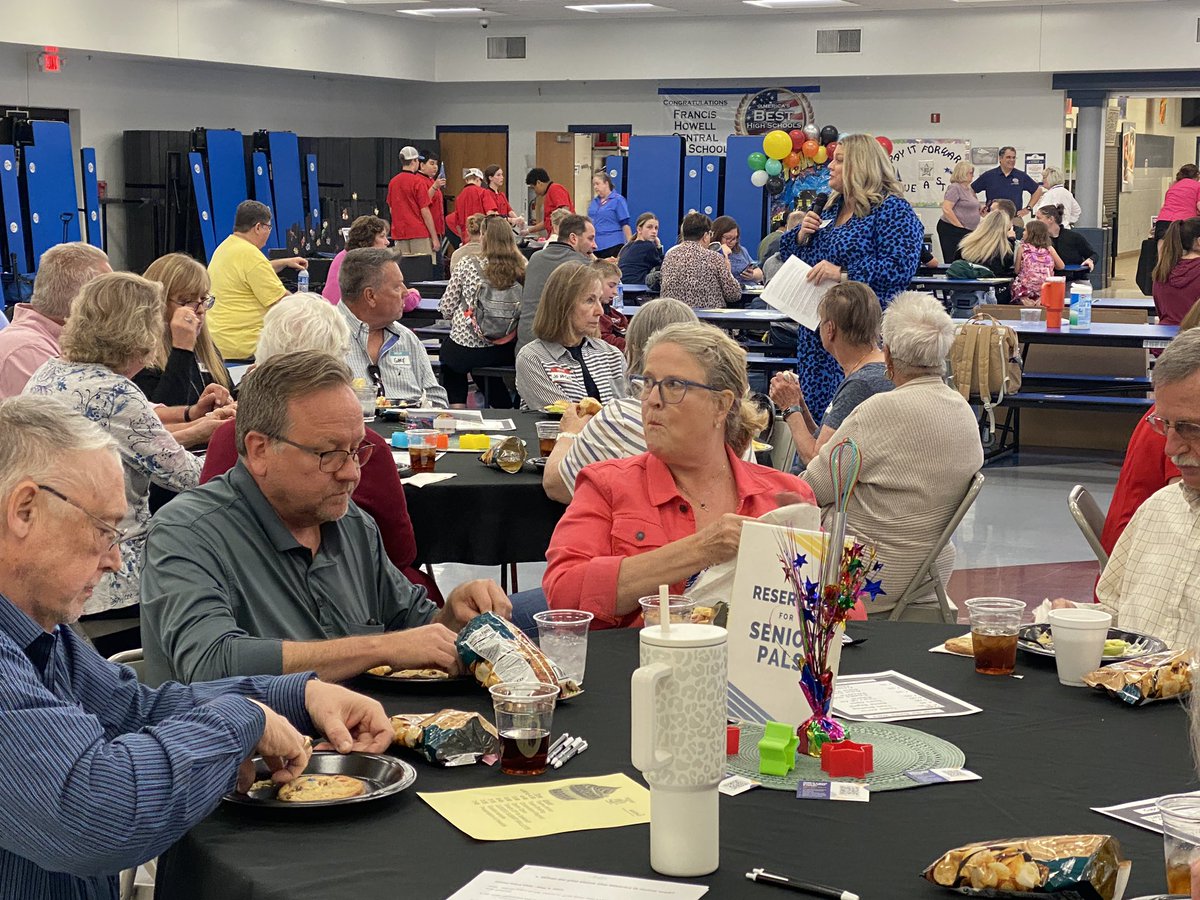 Connieteach's tweet photo. Cupcake Wars and Senior Pals Night is one of my favorite Spring events. Kids + cupcakes + community…what’s not to love? #FHSDPride https://t.co/eKJEmKeH2L