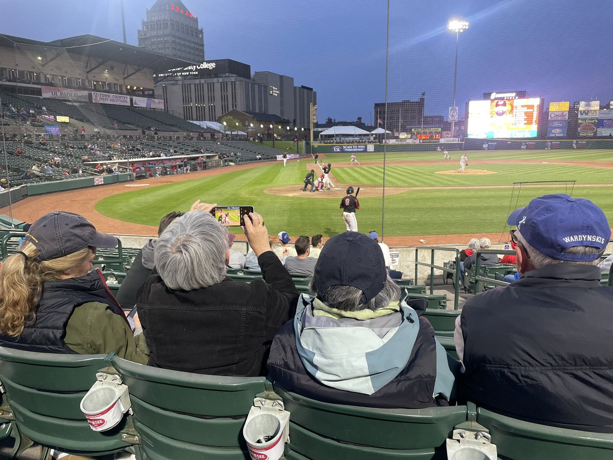 hrosebarry's tweet image. Fantastic night for a @RocRedWings game with 11 delegates from Rochester’s sister city, Rennes, France. 

#sistercities @ISCORnews