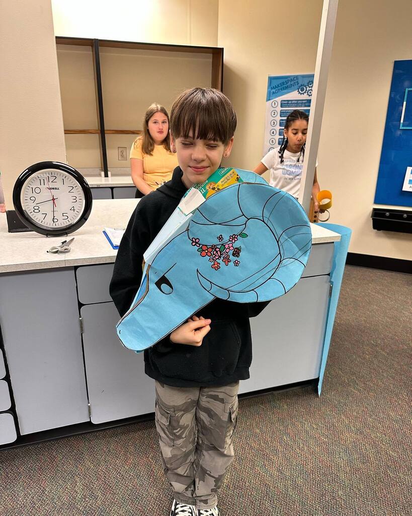 See who you can become in the @Dodgen_MS_Cobb #makerspace !! instagr.am/p/CsFR91EMQ3X/