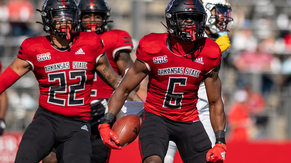 Very Grateful to receive an offer from Arkansas State University @CoachConklin @WPCatsFootball @CoachHoats @CoachRuss92 @kitster61 @On3sports @Rivals @Andrew_Ivins @BHoward_11