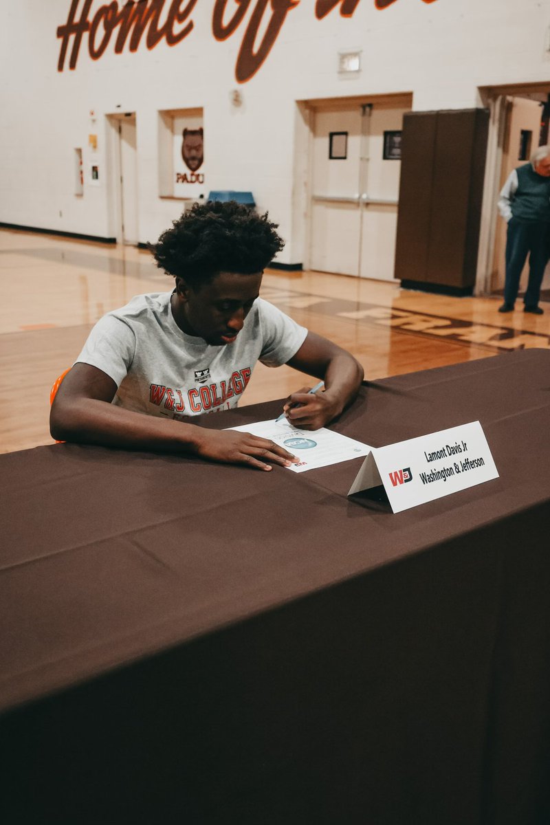 Lamont Davis tweet media