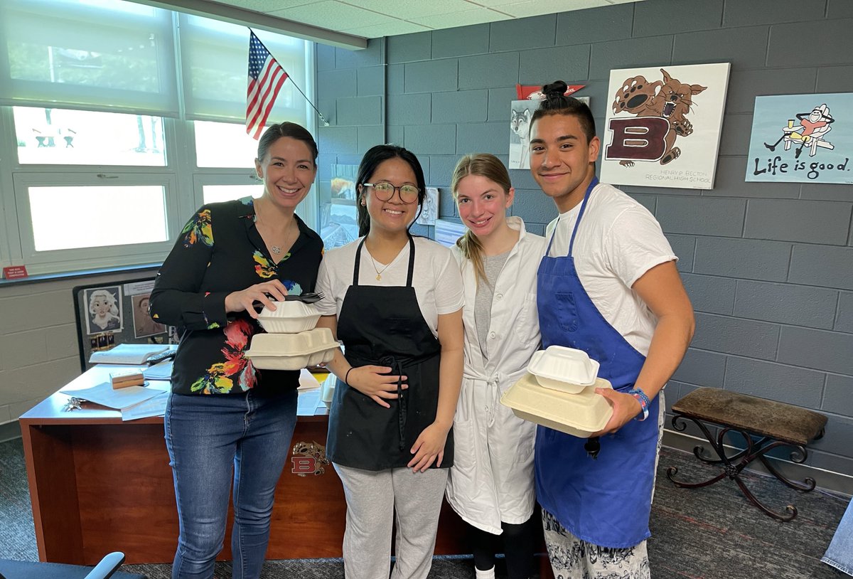 Mandy Colangelo tweet media