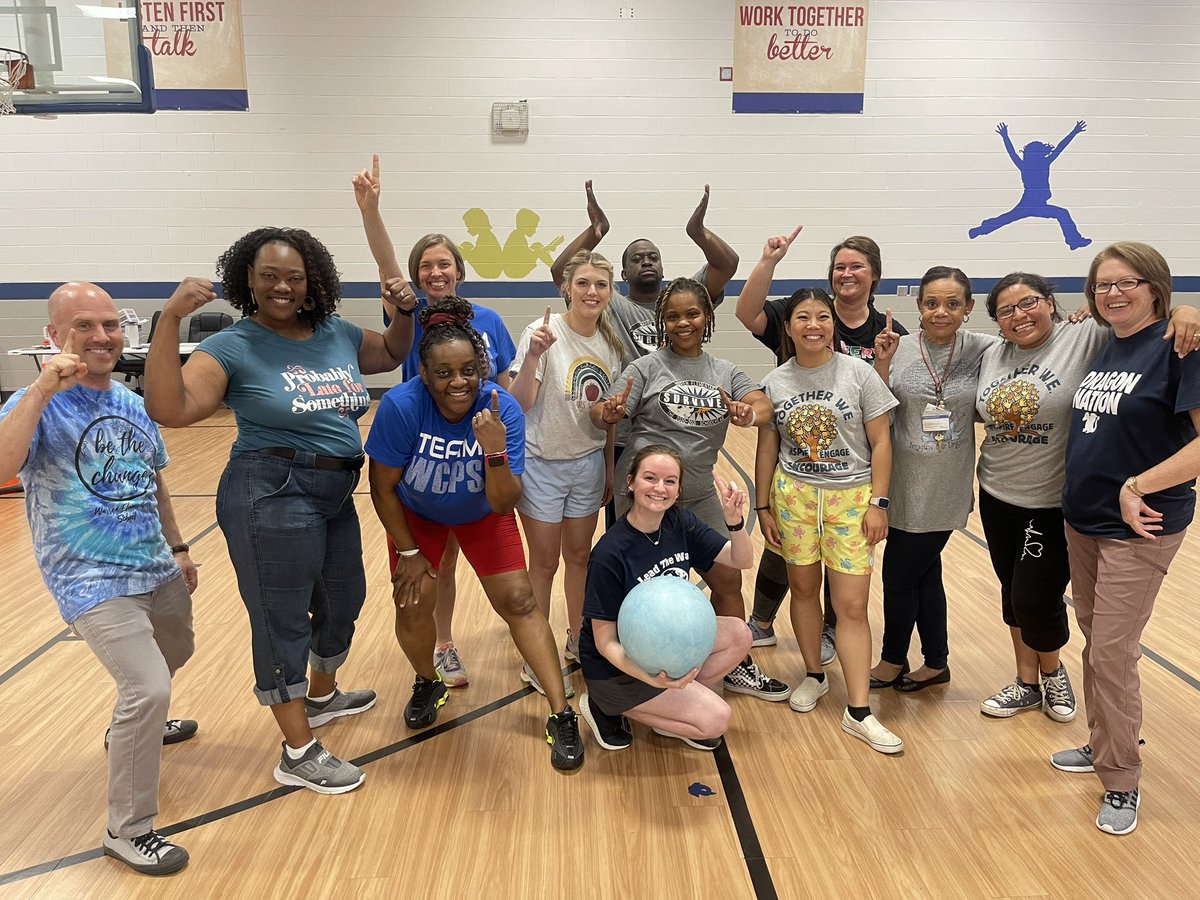 Warren_Elem's tweet photo. A little fun and games at our Faculty Meeting during Teacher Appreciation Week @WarrenCoSchools @WELibrary1 @WarrenEl_FRC @MrHazard101 @MrsIsable_WES
#cantdoitwithoutyou https://t.co/9lAQMBu8CY