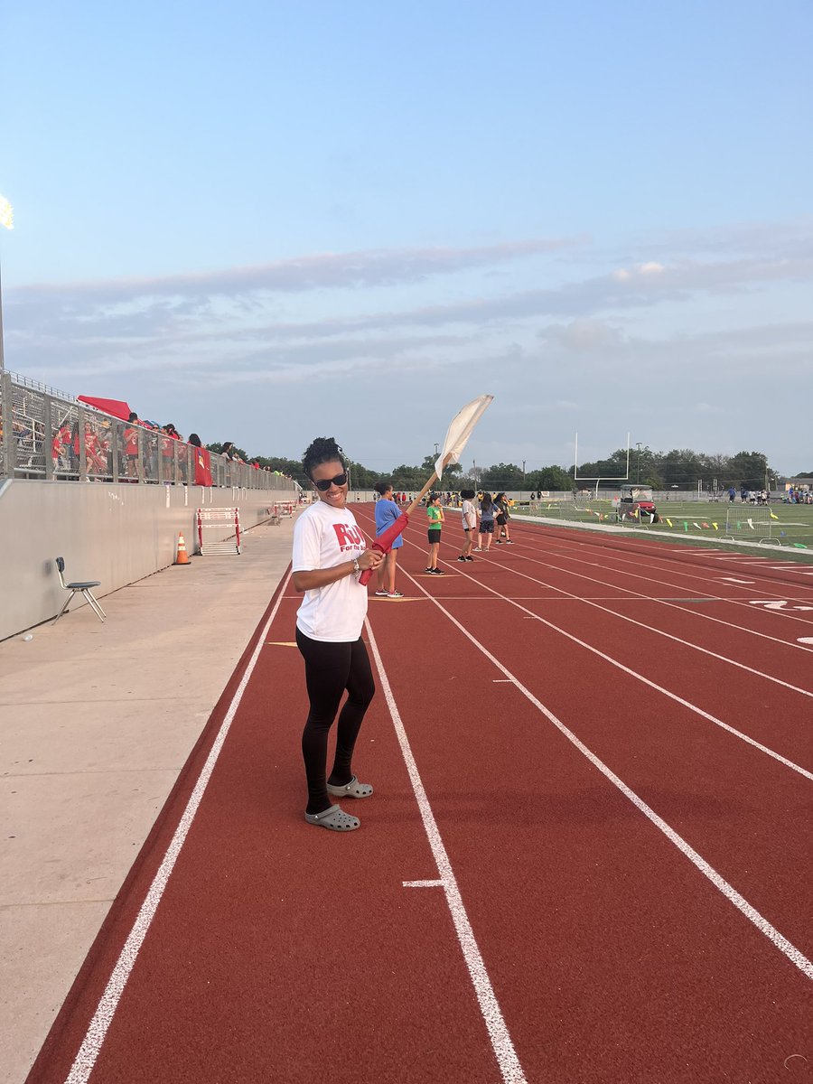 The best curve judges in the business! 
#LettermanCertified 😅😉🚀<a href="/JISD_ATHLETICS/">Judson ISD Athletics</a>