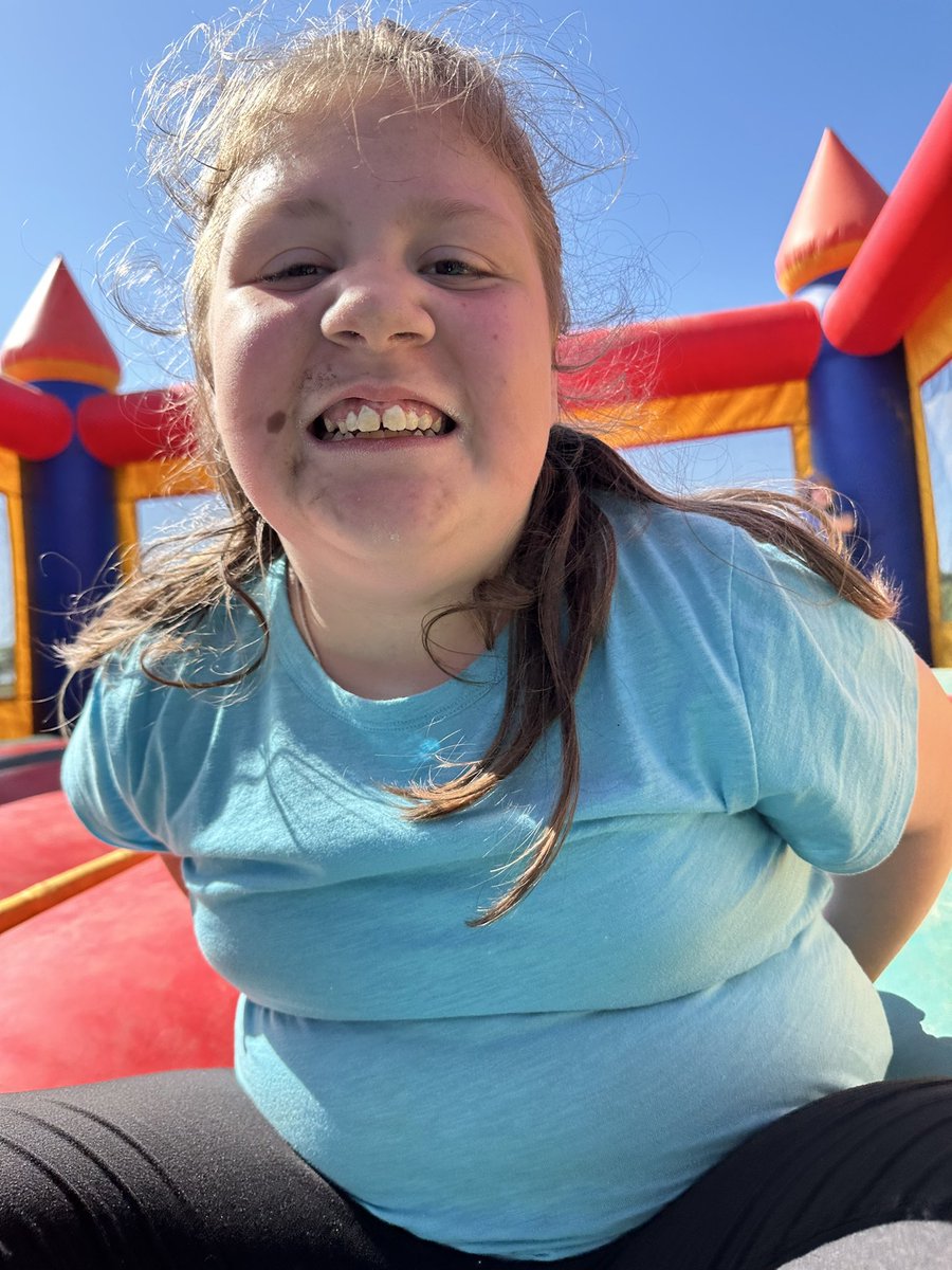 Destined2BeSPED's tweet photo. Community Based Instruction Day #3- Daynabrook Farms was paired with some gorgeous weather! Our students enjoyed every second of it from exploring the greenhouse to enjoying all the outdoor equipment to picking their own strawberries! This is one we have to do again! https://t.co/2BjHsdQOmx