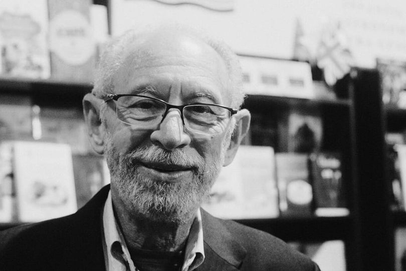 AlmaZen's tweet photo. Con profundo pesar despedimos a Don Peter Lewy Schuftan, Gestor Cultural, líder en la  promoción y fomento de la lectura, los libros y bibliotecas en Santa Cruz y el país.
Pedimos consuelo y resignación para su familia.
Que descanse en paz Don Peter. https://t.co/IKU1kxBAvW