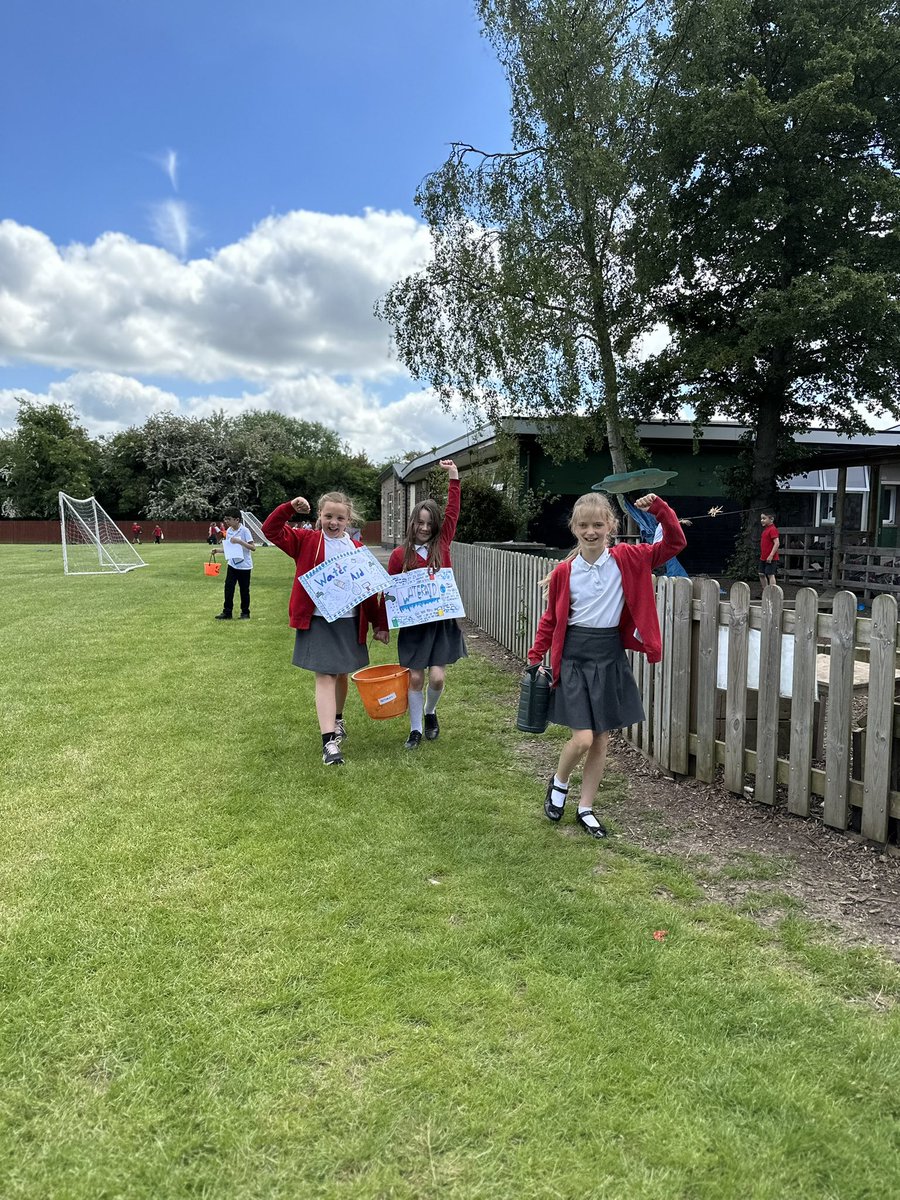 Edwaltonprimary's tweet photo. Y4 have raised whopping £373 for @WaterAidUK this afternoon!! We are so proud. Amazing work! You can still donate following the link below https://t.co/kTZyUdH2BL https://t.co/iqI2ub0Gl1