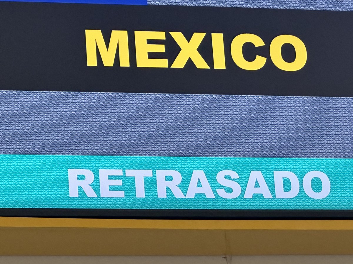 Falta presupuesto (no hay ni hojas para hacer planes de vuelo, no hay plásticos para imprimir licencias entre muchísimos faltantes más, faltan inspectores, dejaron 12 clínicas para realizar exámenes médicos a 17,000 licencias)
La aviación en México está en franco retroceso ◀️