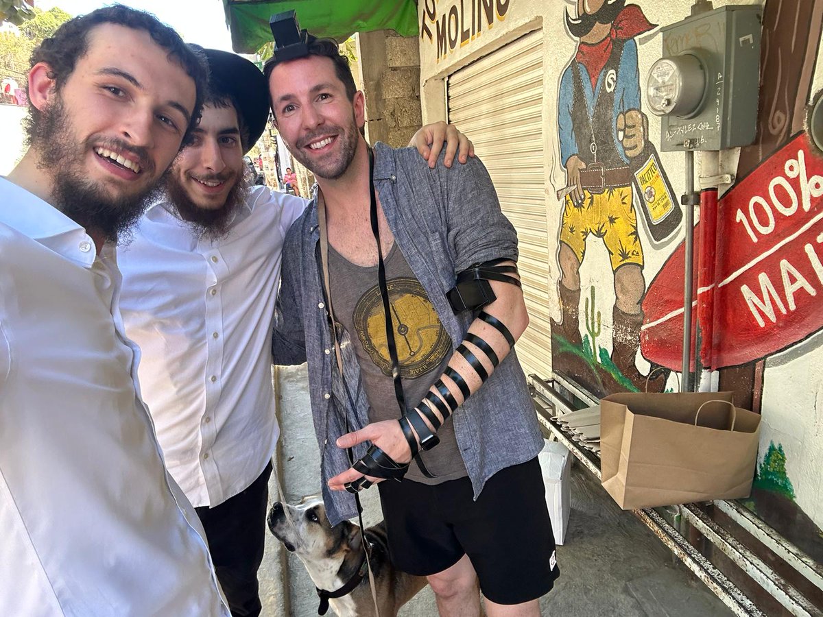 RovingRabbis's tweet photo. Pre-Shavuos wrap in Puerto Vallarta, Jalisco, Mexico. https://t.co/kH9DRB5rvo
