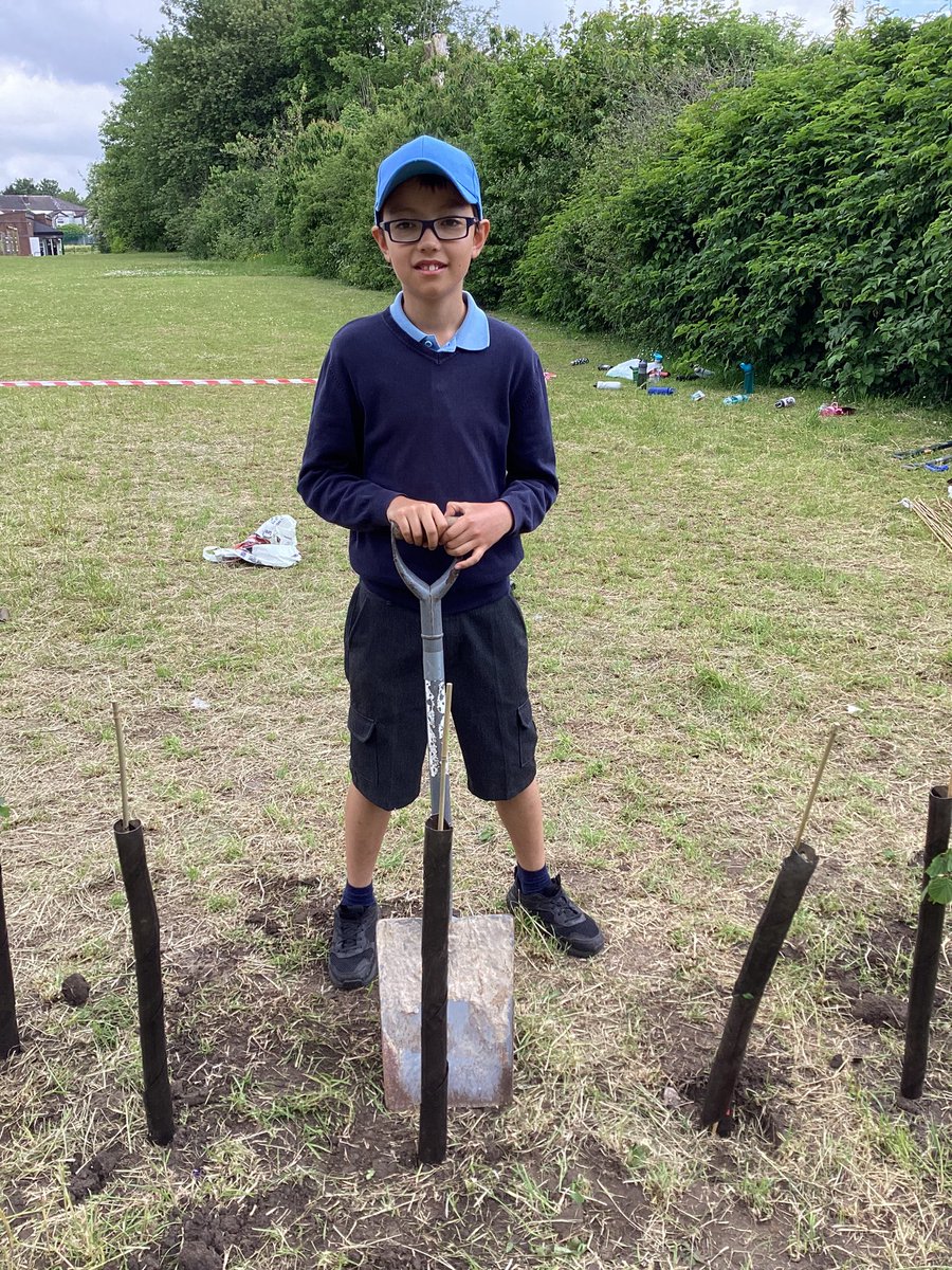 ctkrcps's tweet photo. Y6 have had a great day today planting trees with Tim from @royal_forestry society. Leaving their legacy at CTK for many many years to come #teachingtrees #legacy π³β€οΈ https://t.co/arwJCfAeQJ