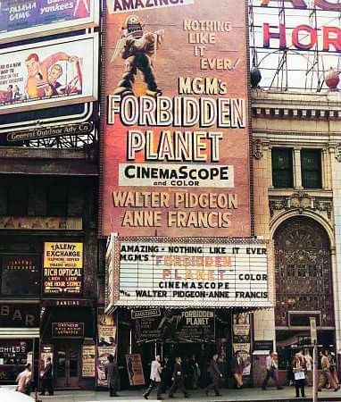 'el planeta prohibido'
#forbiddenplanet #fredwilcox #movie #theater #premiere #walterpidgeon #annefrancis #leslienielsen (1956)