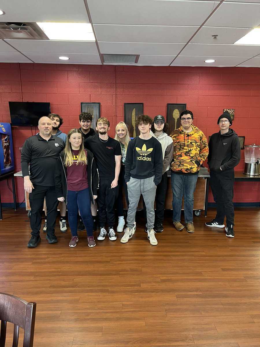 As we end this last week for the class of 2023 we honor these students who have worked extremely hard to keep the Fraser Grille running! Congratulations