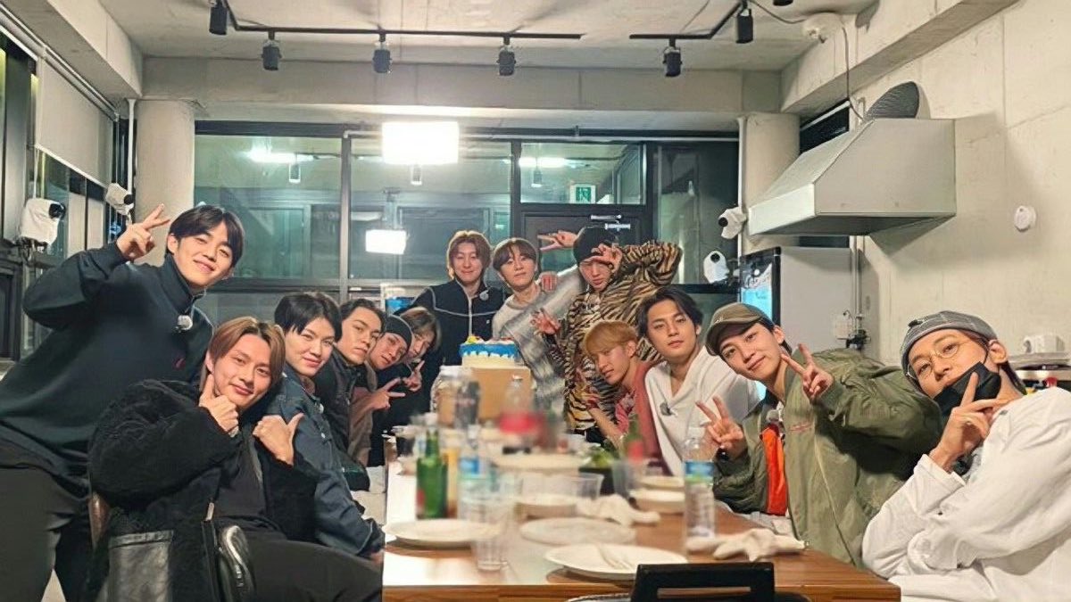 8ปีแล้วไวสุดๆจะเป็นลุงกันหมดแล้ว เป็นวงที่อยู่กับเรามาเกือบทุกช่วงวัยทั้งหมดของเราเลยจริงๆ จะตามพวกแกจนแก่เลย✨❤️
#팀세븐틴_보고올랐지_8주년까지
#SEVENTEEN_To_8finity
<a href="/pledis_17/">세븐틴(SEVENTEEN)</a>