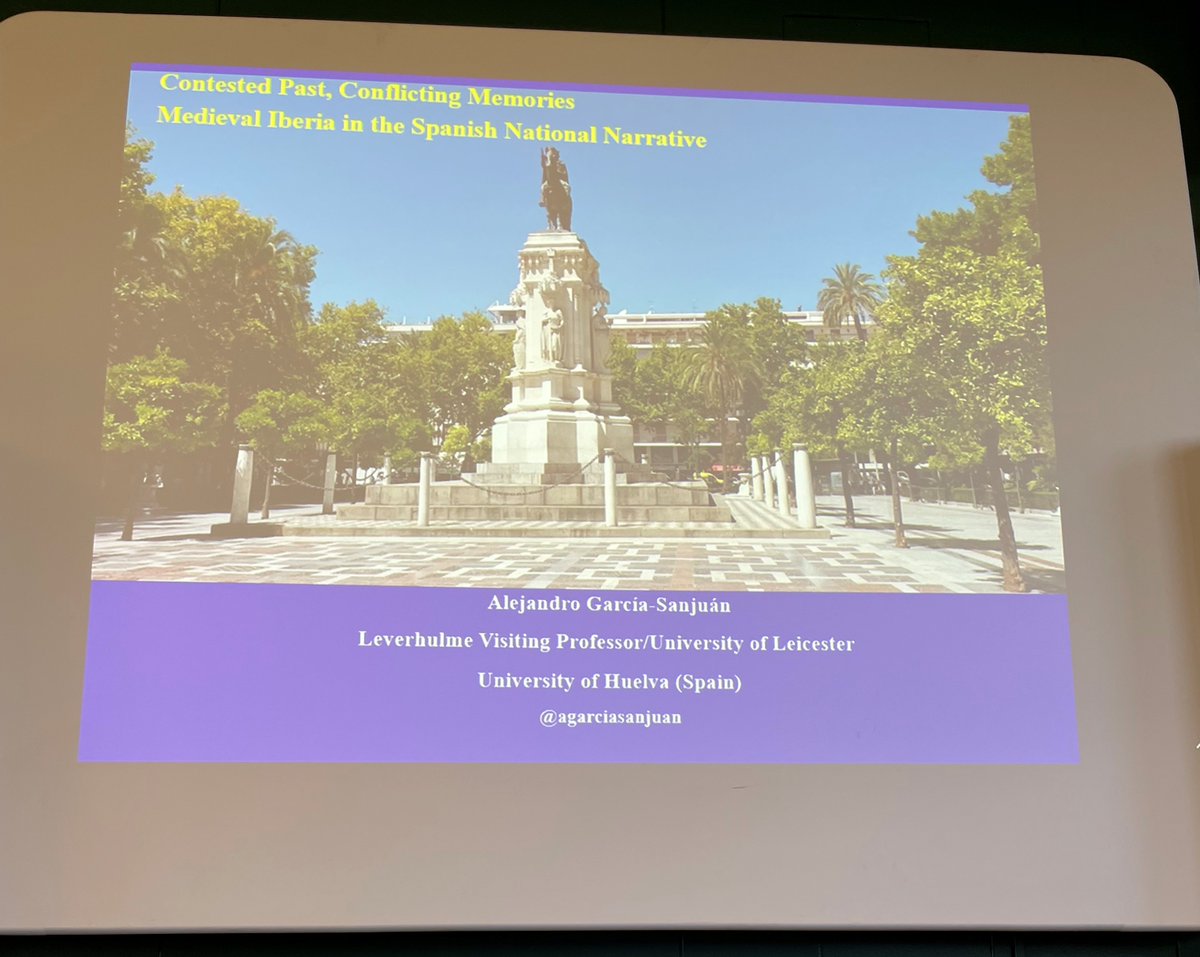 This evening's CeSMA seminar with Prof. Alejandro García Sanjuán is about to begin