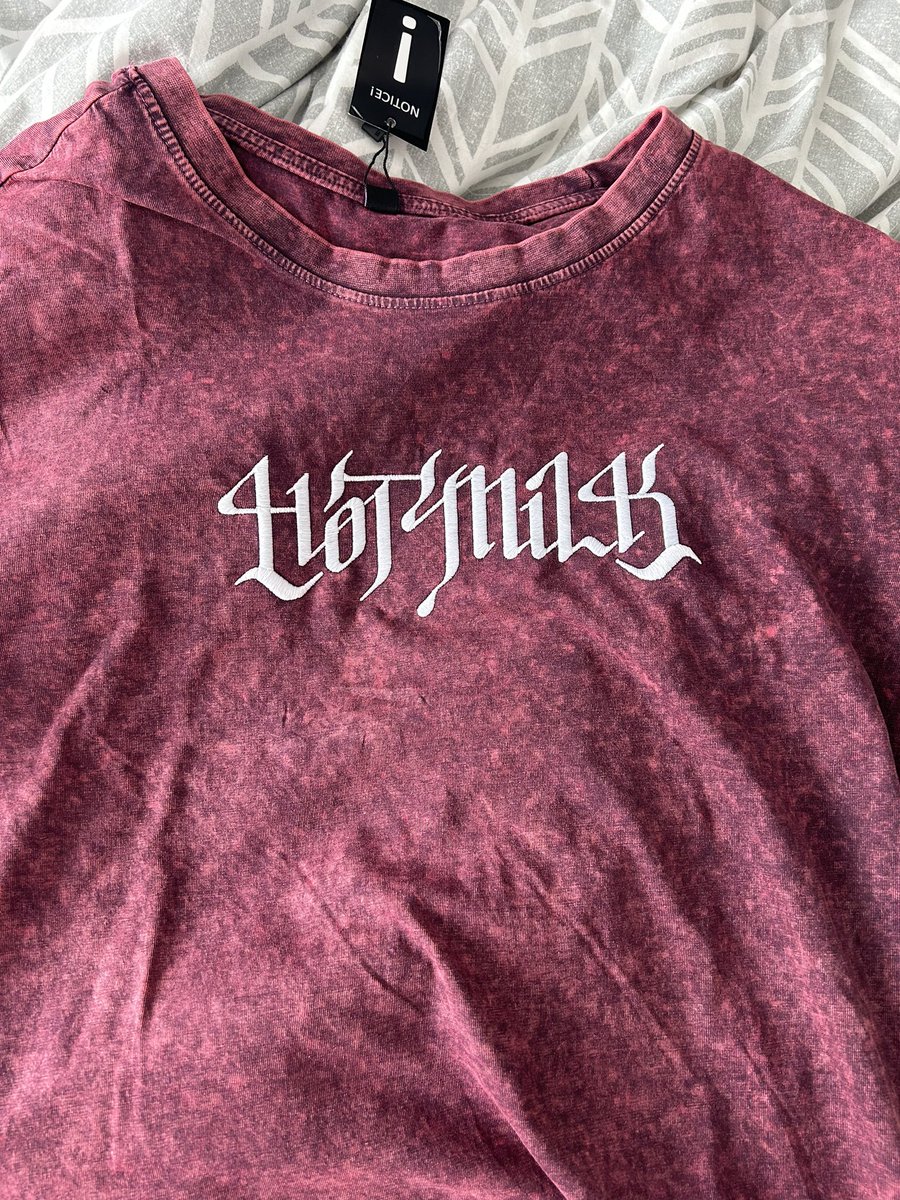 weelab's tweet photo. @hotmilkhotmilk @hotmilkhan @hotmilkjim Fuckin loving the new Hot Milk merch🤙 https://t.co/rXsGXD32On