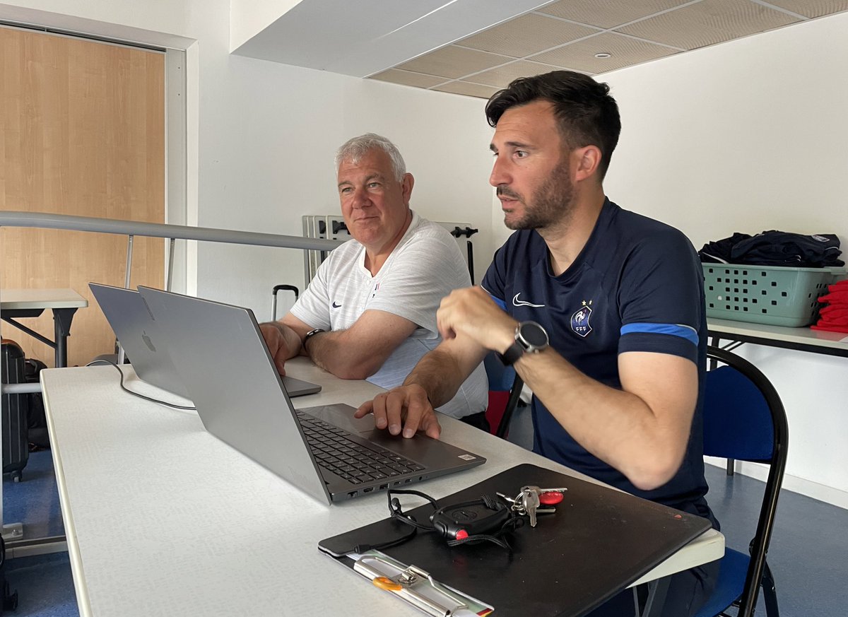 Ligue de F⭐ ⭐tball des Pays de la Loire tweet media