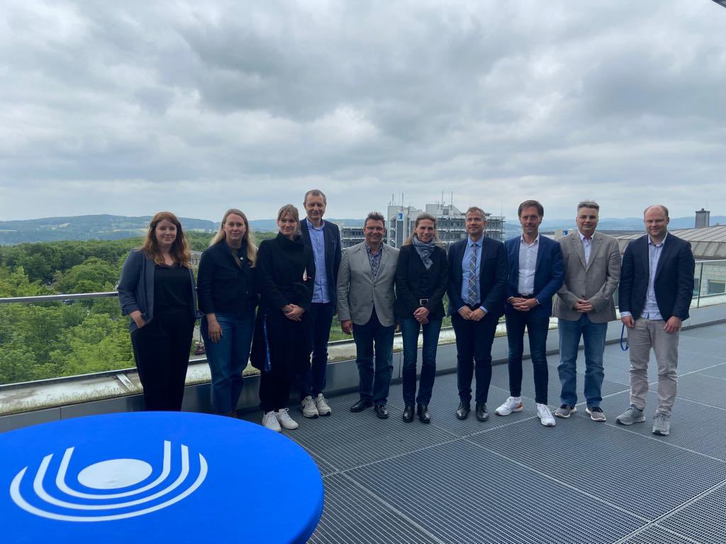 Die Zusammenarbeit systematisch vertiefen und neue Kooperationen im Bereich Jugend, Schule, Kultur, Bildung und Integration aufbauen. Darum ging es heute beim Austausch mit der Beigeordneten von <a href="/Hagen_Westfalen/">Stadt Hagen</a>, Martina Soddemann, an der <a href="/fernunihagen/">FernUniversität</a> <a href="/ABDHagen/">Arbeit - Bildung - Digitalisierung</a>