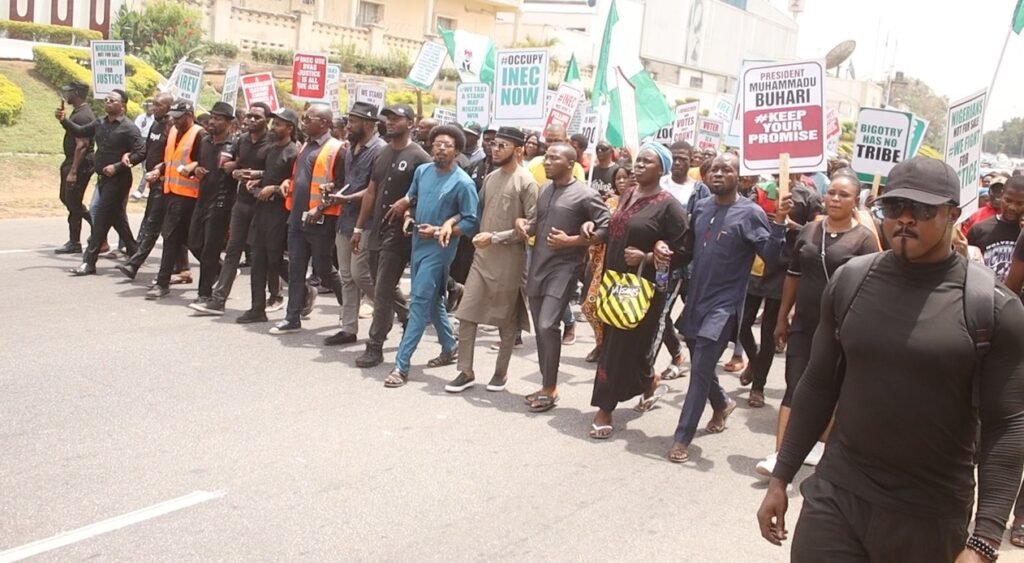 ApostleNas's tweet photo. #RuleOfLaw not #RuleOfMen in #Nigeria! #NigeriansDefendYourVotes!!! 🔥 🔥 🔥 🔥 🔥 🔥 🔥 🔥 🔥 🔥 🔥 🔥 🔥 🔥 https://t.co/ktrqYm7foG