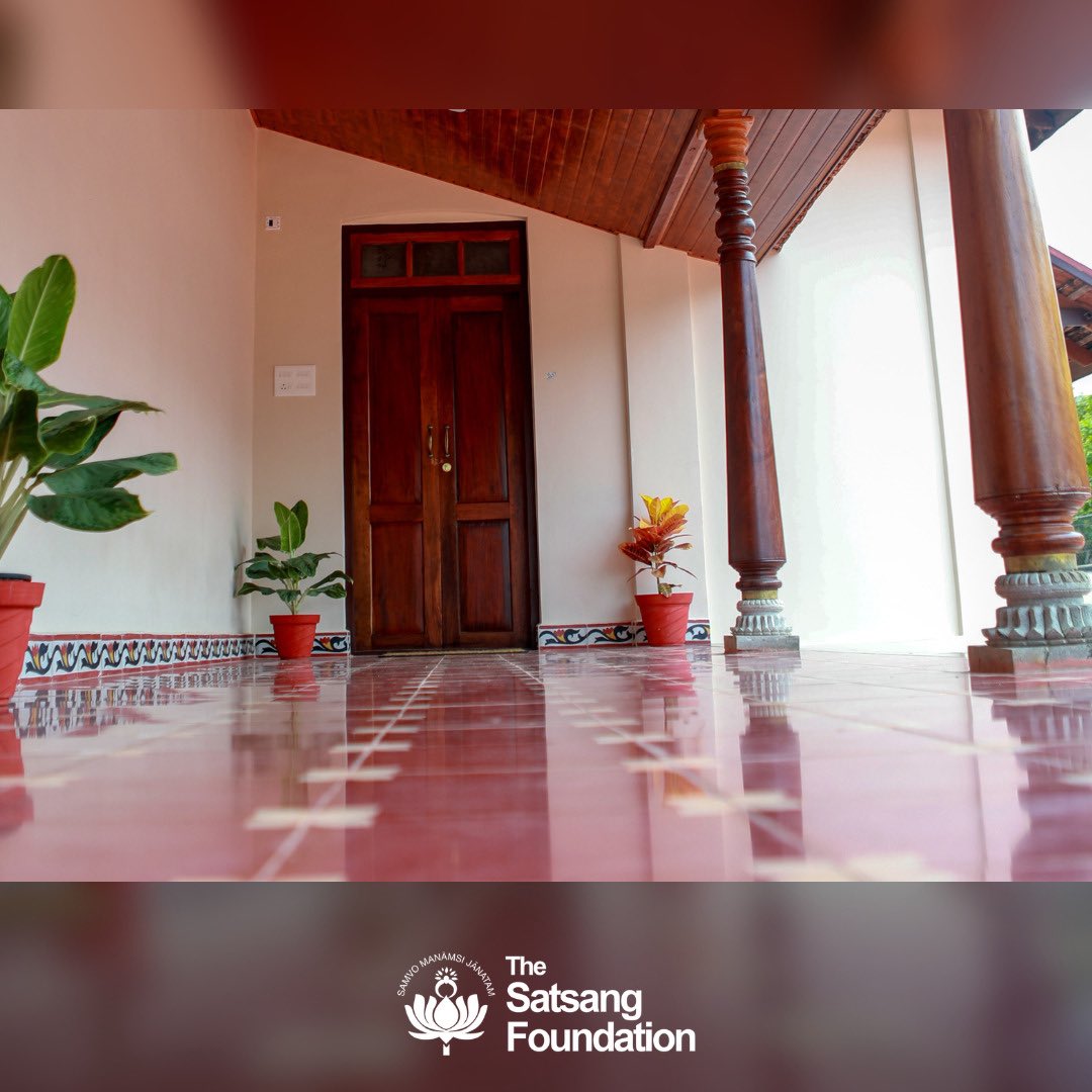 SatsangTweets's tweet photo. IYRF has a meditation hall, a yoga hall & a discussion room. It plans to establish a Research Centre, library, & spaces for cultural activities.
If you’re in #Trivandrum, to enrol for 1st #yoga classes at #IYRF, click here - https://t.co/icd99CzGii
2/2
#Yoga #SriMInspires https://t.co/fC9cPDzjx8