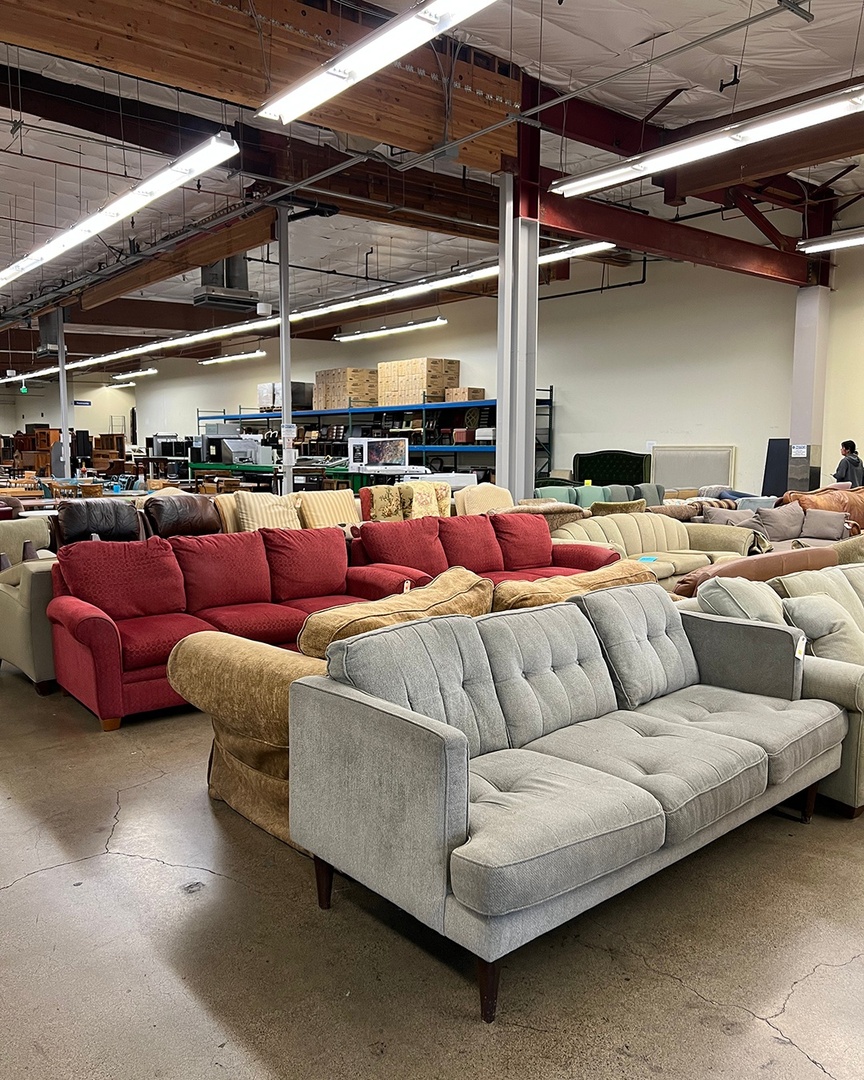 It's a great day for a treasure hunt! Swing by our Habitat #ReStoreOC Anaheim location today to make thrifty finds that will transform your living space!

Check out our NEW Anaheim #StoreHours:
⏰ Monday - Saturday: 9am - 8pm | Sunday: 10am - 6pm