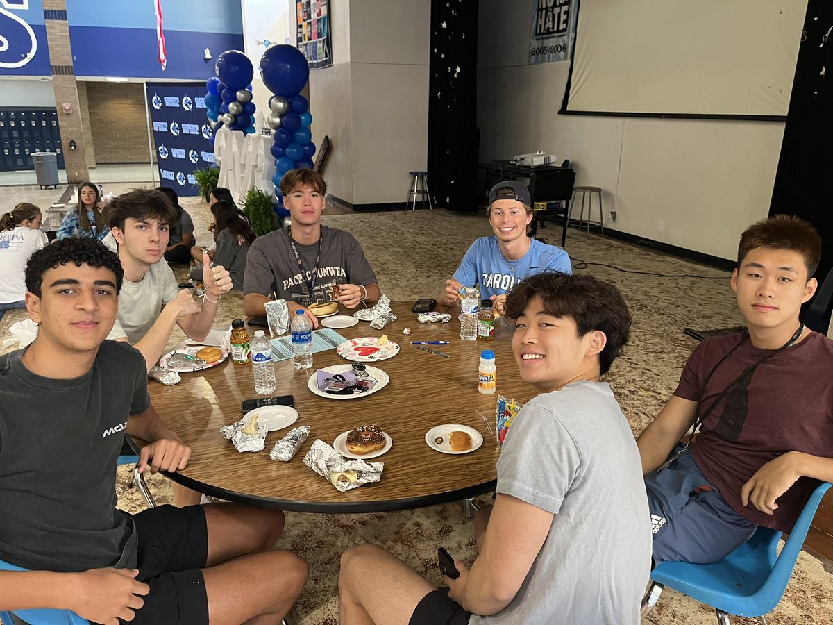 Clements Swimming tweet media