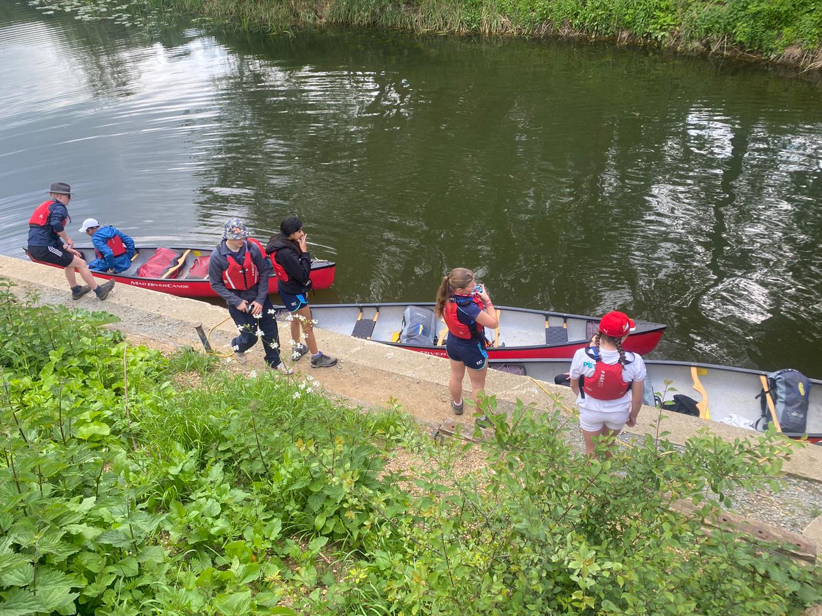 The Year 10 Duke of Edinburgh's Silver canoeing expedition is now back. We are very proud of their achievements over the last 3️⃣ days. 👏🛶🎒

#ChigwellSchool #SilverDukeofEdinburgh #SilverExpedition #SilverAward #Canoeing #RiverStort #Seniors #Year10