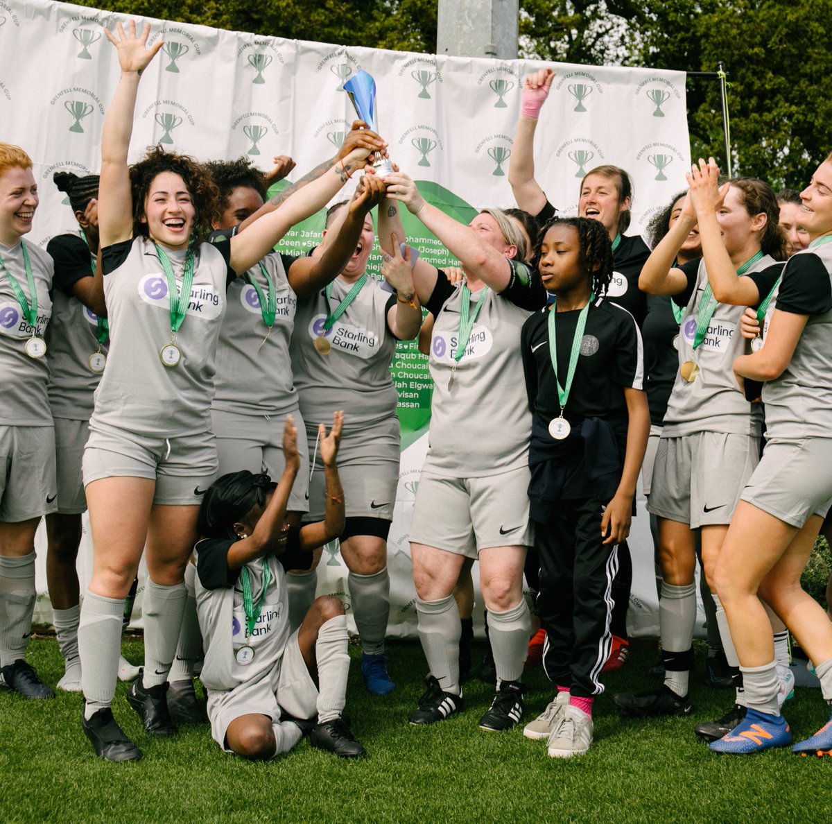 ⚽️ Big things are happening at Kensington &amp; Chelsea WFC and sister club <a href="/mindsunitedfc/">Minds United Football Club</a>:

1️⃣ Winning on the pitch ⚽️🏆💚
2️⃣ Impacting 400+ people facing mental health challenges
3️⃣ Elevating #grassroots football 🙌

🔗 giftofkit.com/news/kensingto…