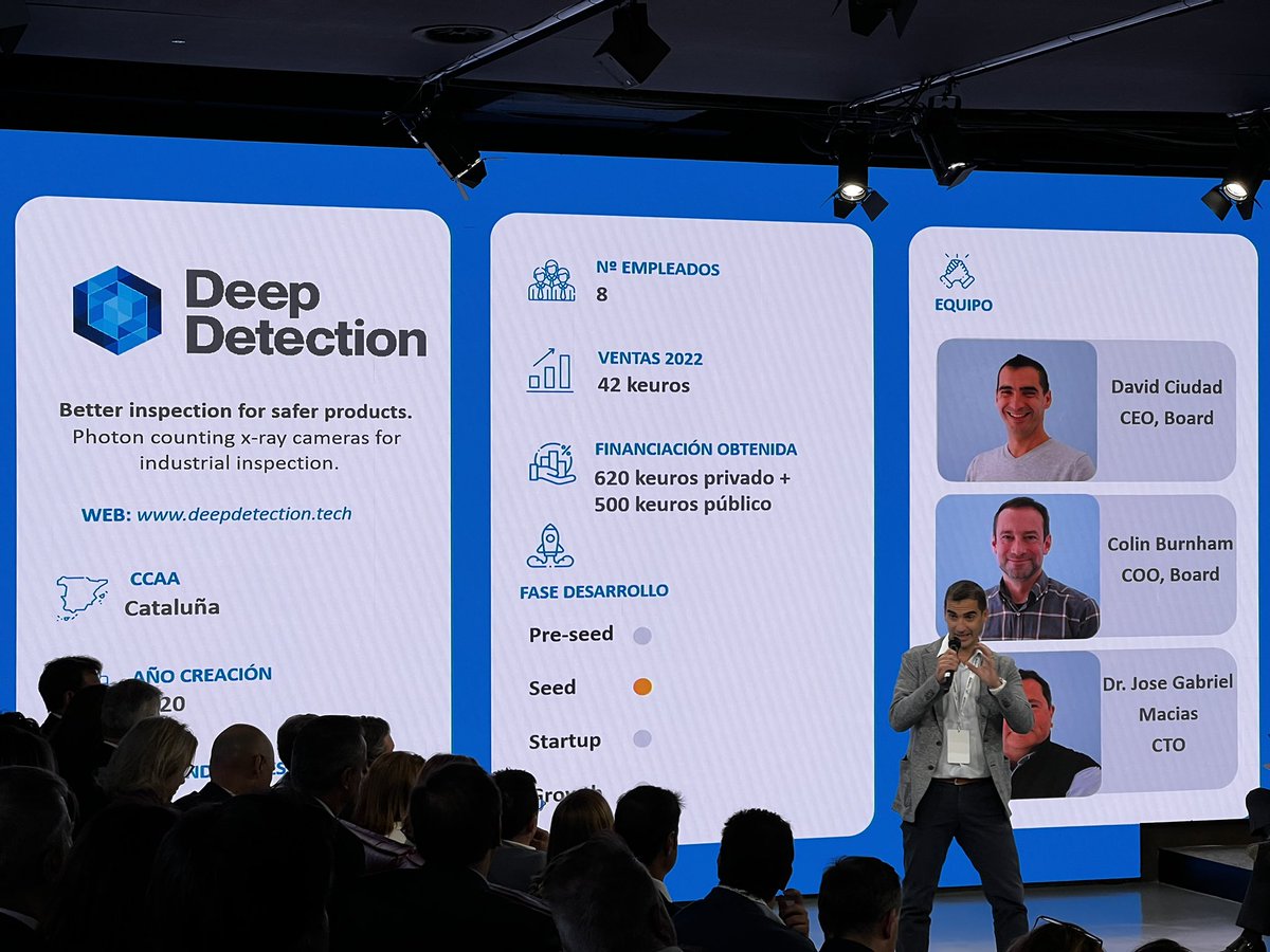 EmprendeXXI_'s tweet photo. Seguimos con las startups finalistas del #RetoSemillaXXI,  #BreadFree @DeepDetection que realizan su #pitch para presentar el proyecto ante el jurado.🙌🏼

¡Ya queda menos para conocer a las ganadoras! 

@enisa @caixabank @banco_bpi #PremiosEmprendeXXI #DayOneInnovationSummit https://t.co/KxxN9IE9m7