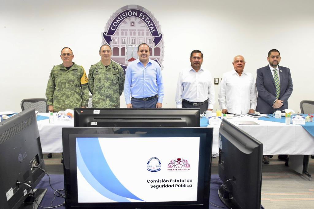 cuauhtemocb10's tweet photo. Esta mañana desde las instalaciones del C5, encabezo la reunión de la Mesa de Coordinación Estatal para la Construcción de la Paz. Recibimos a Ana Alday Chávez, titular del Instituto Nacional de Migración en Morelos; para analizar asuntos relacionados al tema en la entidad. https://t.co/tTeOPLA1nQ