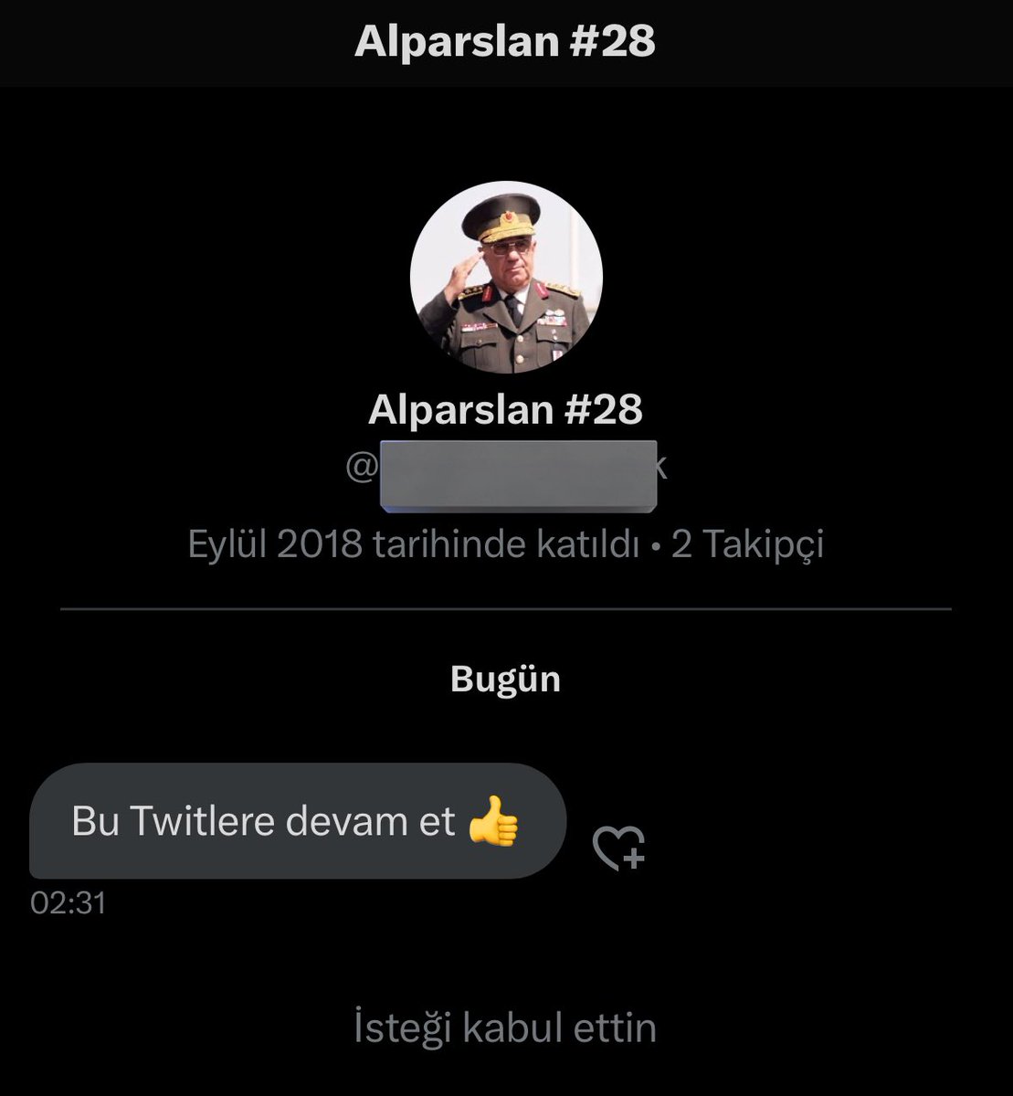 5 yıl önce açılmış 2 takipçili asker ppli hesaptan gelen mesaja bak.. övgü mü tehdit mi diye düşünmekten kafayı yedim ag