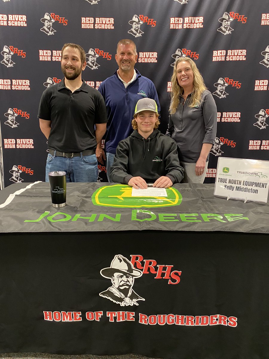 RRHSactivities's tweet image. Congratulations to Kelly Middleton on signing his commitment to TrueNorth Equipment! @TrueNorthEquip #WorkforceReady