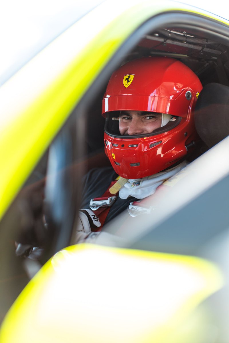 SimoRedaelli's tweet photo. Go fast! #ferrari #488Evo https://t.co/AcpqZ1krT6