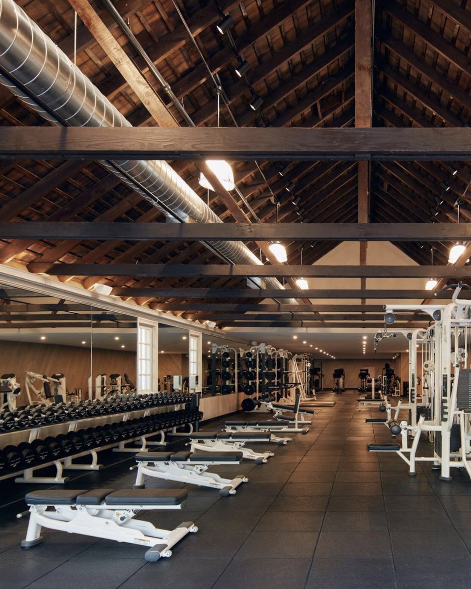 Real Estate Showcase tweet media