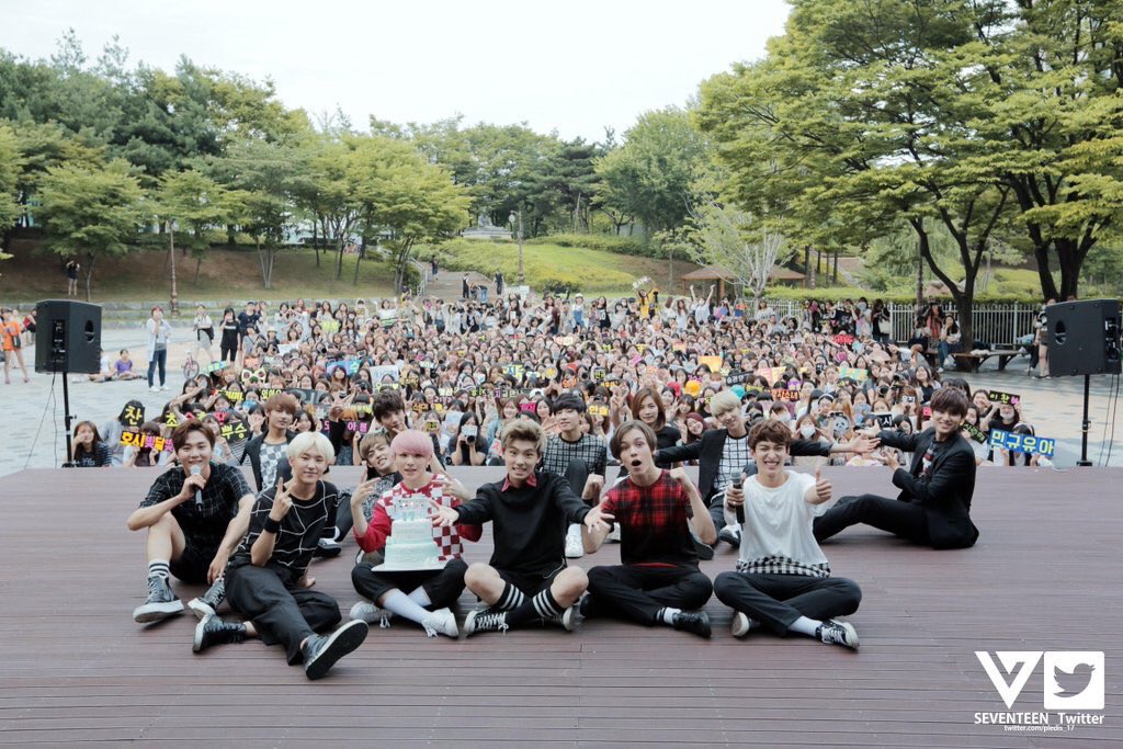 min9yu_tttop's tweet photo. 8 years with SEVENTEEN 💎

#팀세븐틴_보고올랐지_8주년까지
#SEVENTEEN_To_8finity
@pledis_17 https://t.co/hqWvqZ4jlV