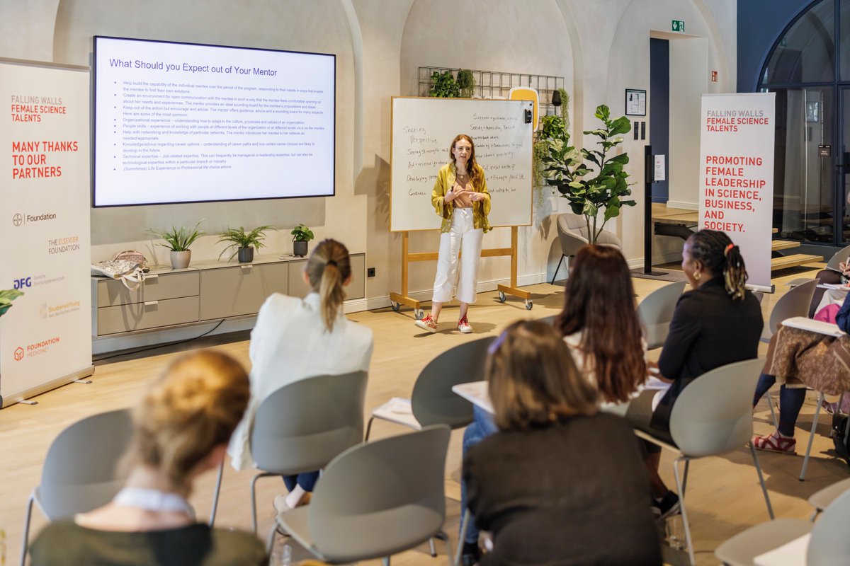 ohyeahfranzi's tweet photo. A huge thanks to @ChiaraCondi and her insightful #workshop about #montorship

https://t.co/NmLjRZglZa

📷@olespata
#FemaleScienceTalents #InternationalSpringGathering23 https://t.co/wrLO0DwK7T
