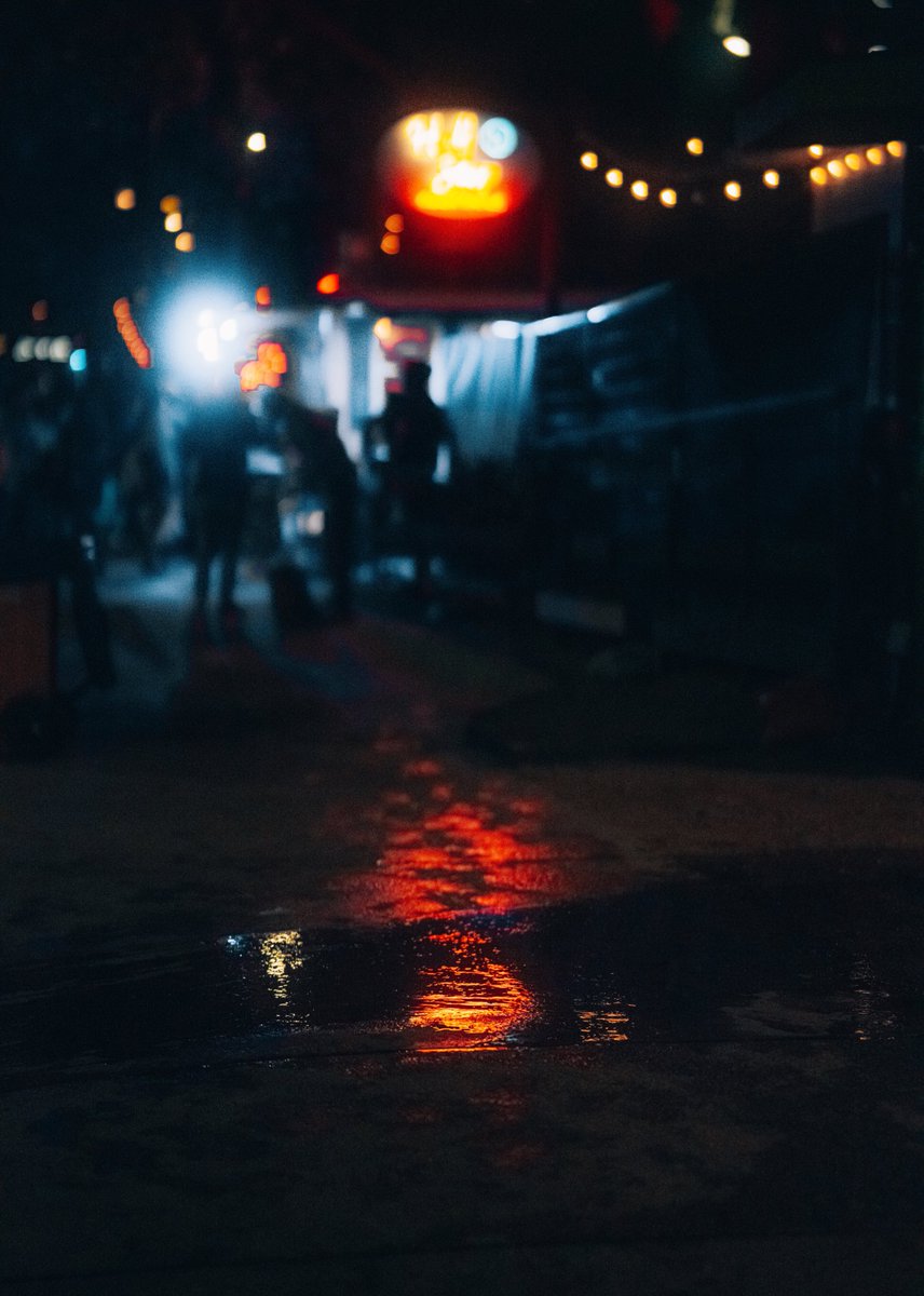 Night shots are the best #streetphotography #streetscine #nightphotography
