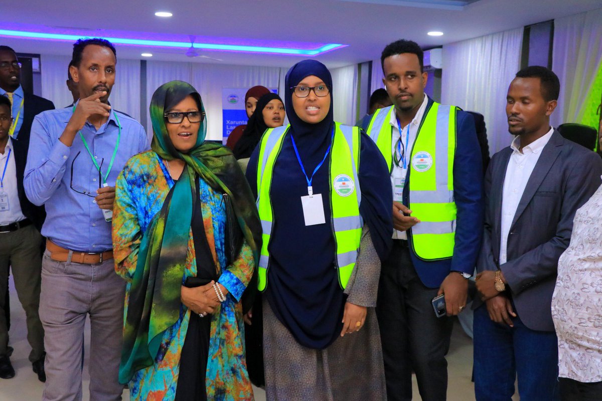 Galmudug Independent Electoral Commission board leading chair person Halima and deputy are in the situation room of the Puntland election